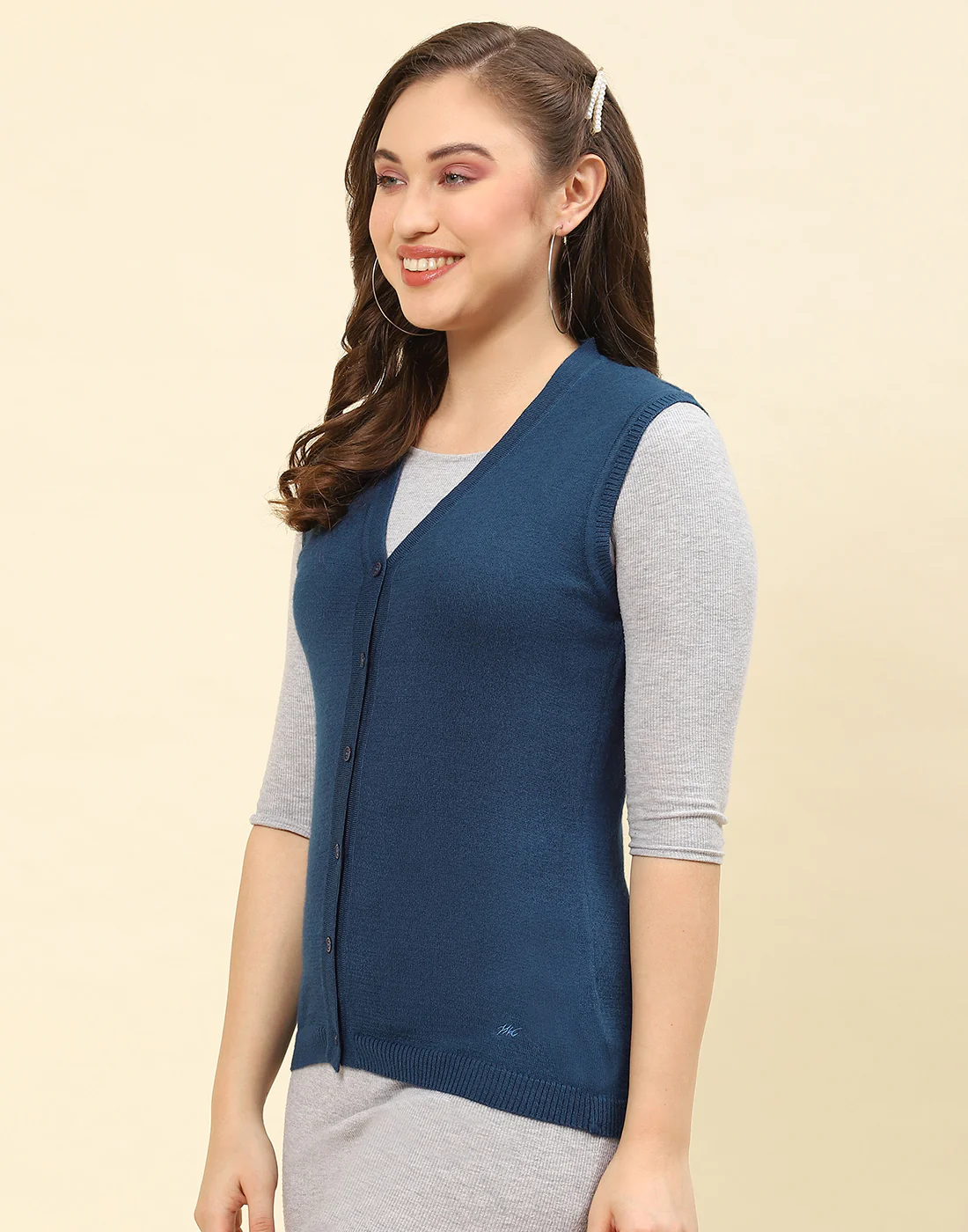 Women Teal Blue Solid V Neck Sleeveless Cardigan - Image 3