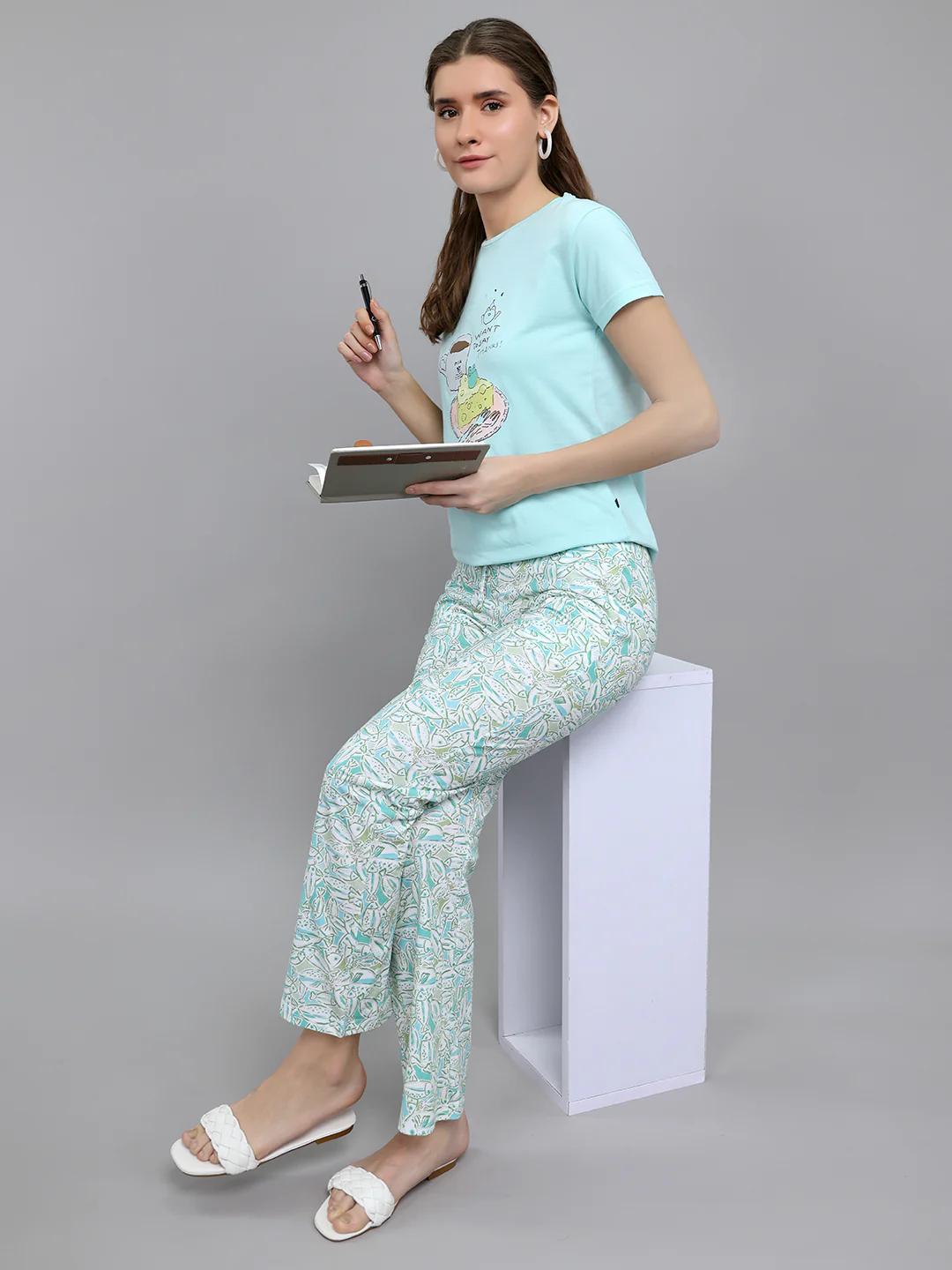Women Turquoise Blue Printed Round Neck Half Sleeve Lower Set - Image 6