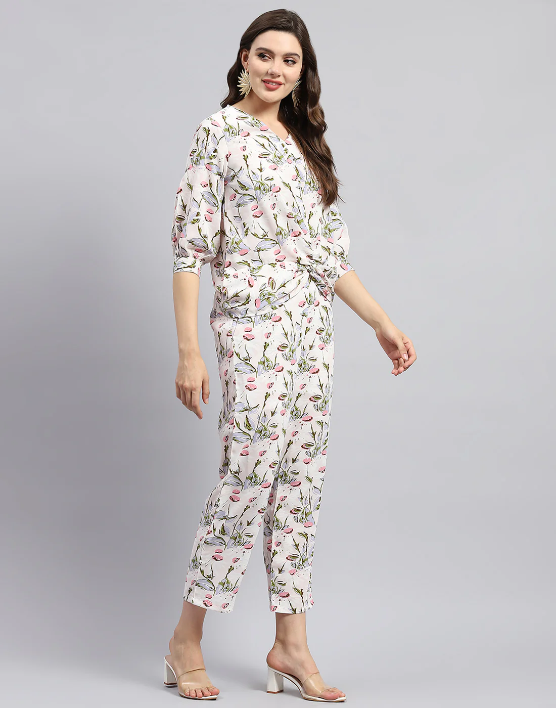 Women White & Pink Floral Print V Neck 3/4 Sleeve Cords Set - Image 6