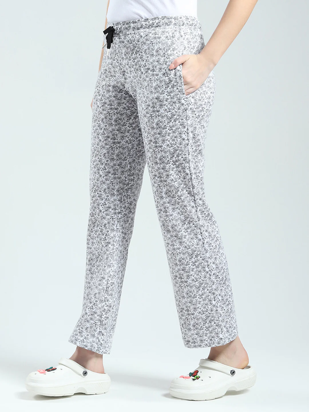 Women White Printed Regular Fit Lower - Image 3