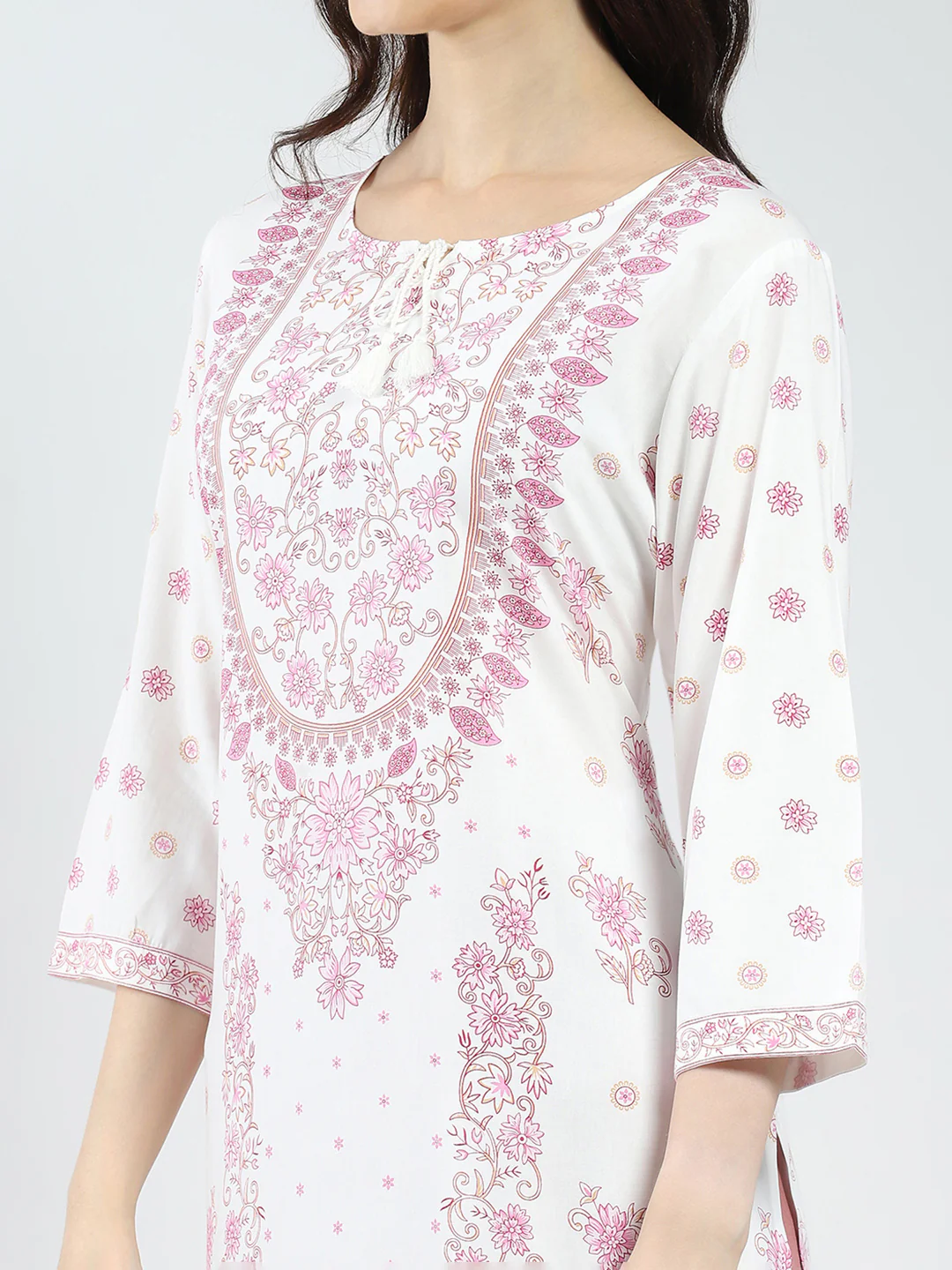 Women White Printed Round Neck 3/4th Sleeve Kurti - Image 6