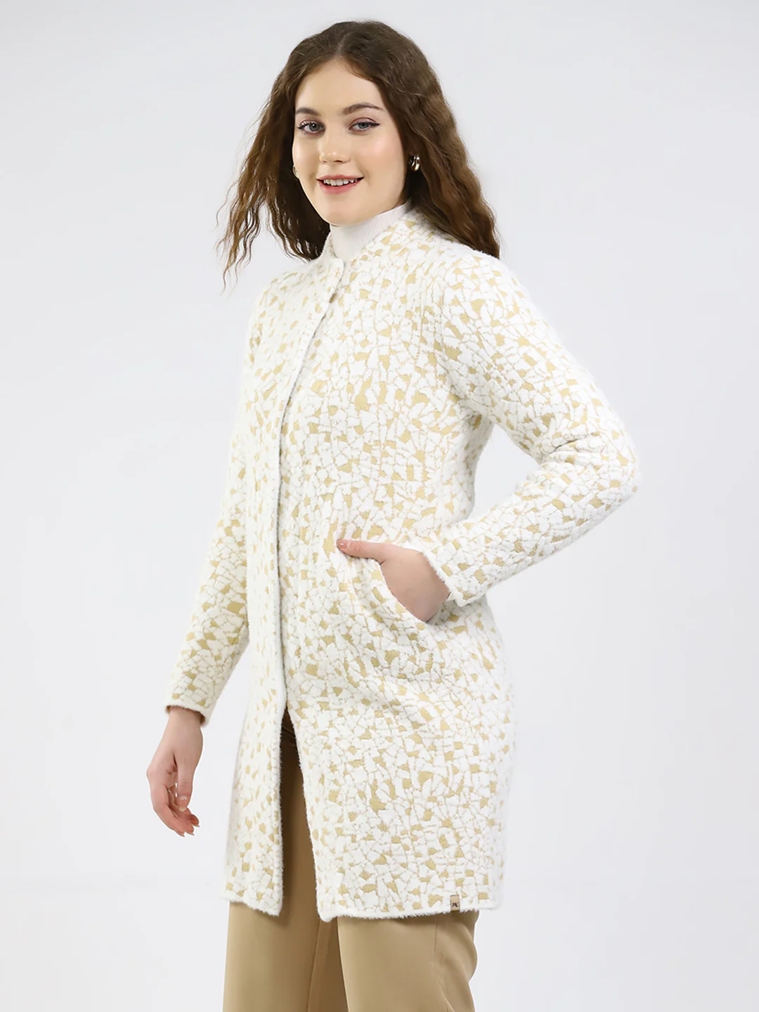 Women White Printed Round Neck Full Sleeve Knitted Coat - Image 3