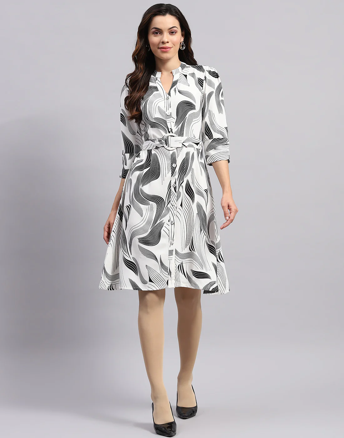 Women White Printed V Neck 3/4 Sleeve Tunic - Image 3