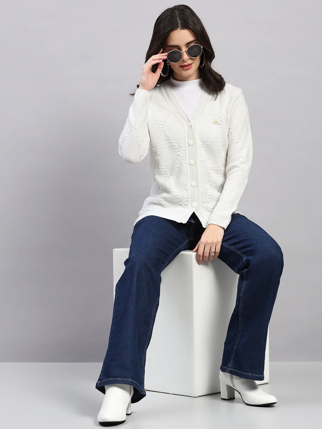 Women White Printed V Neck Full Sleeve Cardigan - Image 2