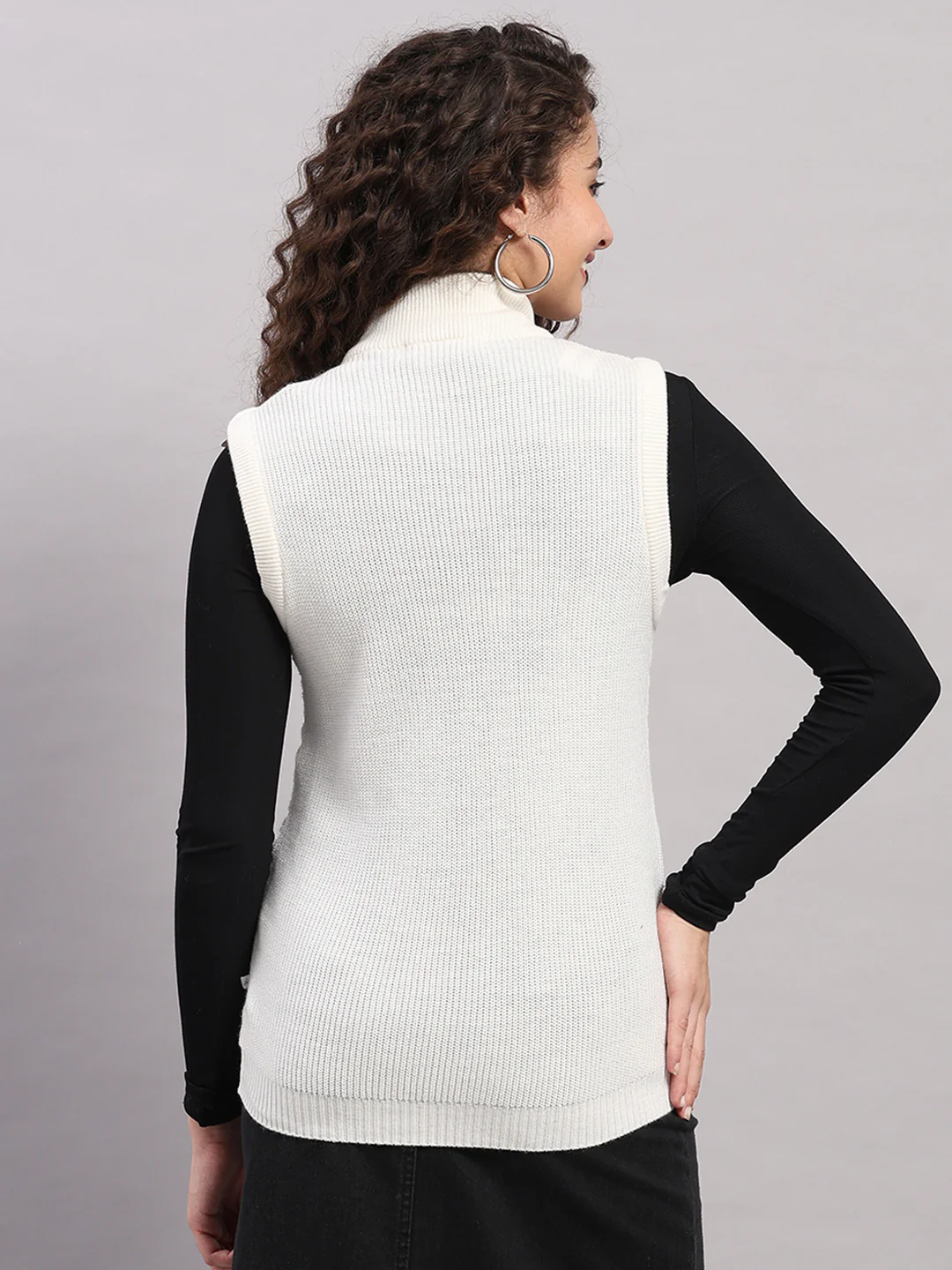 Women White Self Design V Neck Sleeveless Cardigan - Image 5