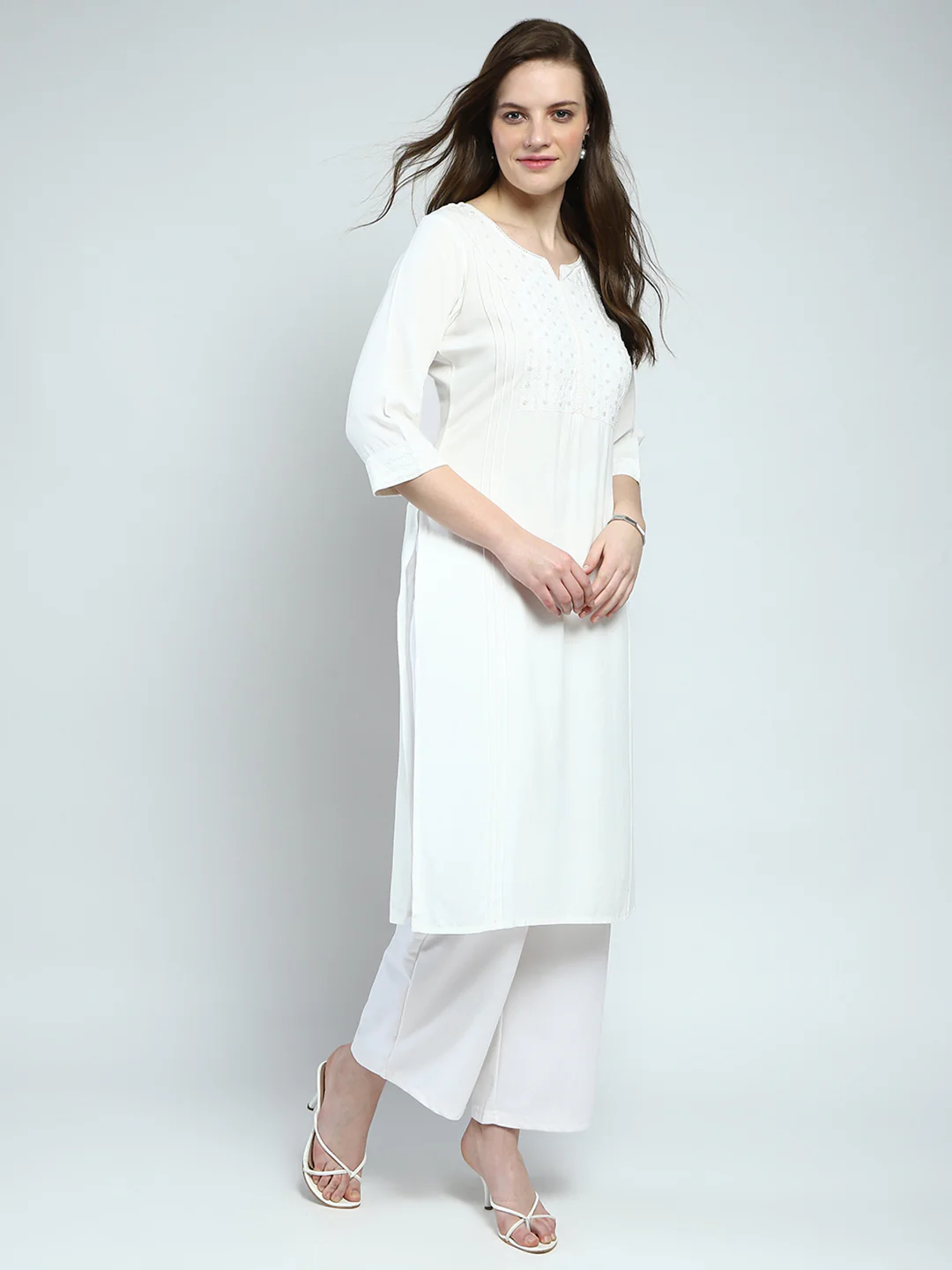 Women White Solid Round Neck 3/4th Sleeve Kurti - Image 4