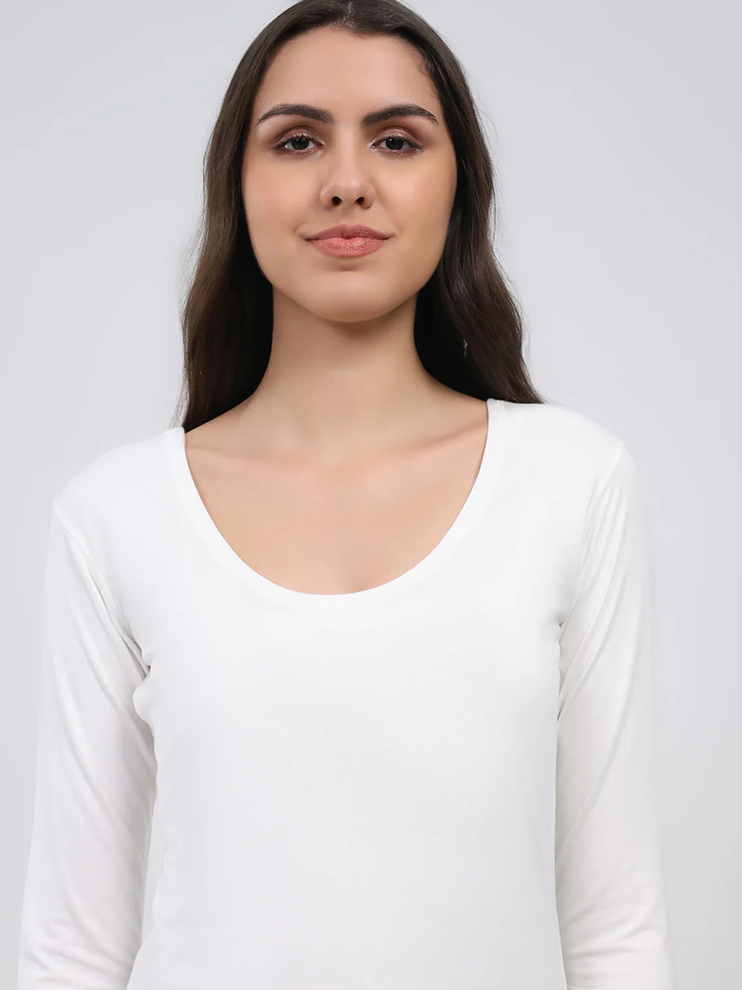 Women White Solid Round Neck 3/4th Sleeve Thermal Vest - Image 6