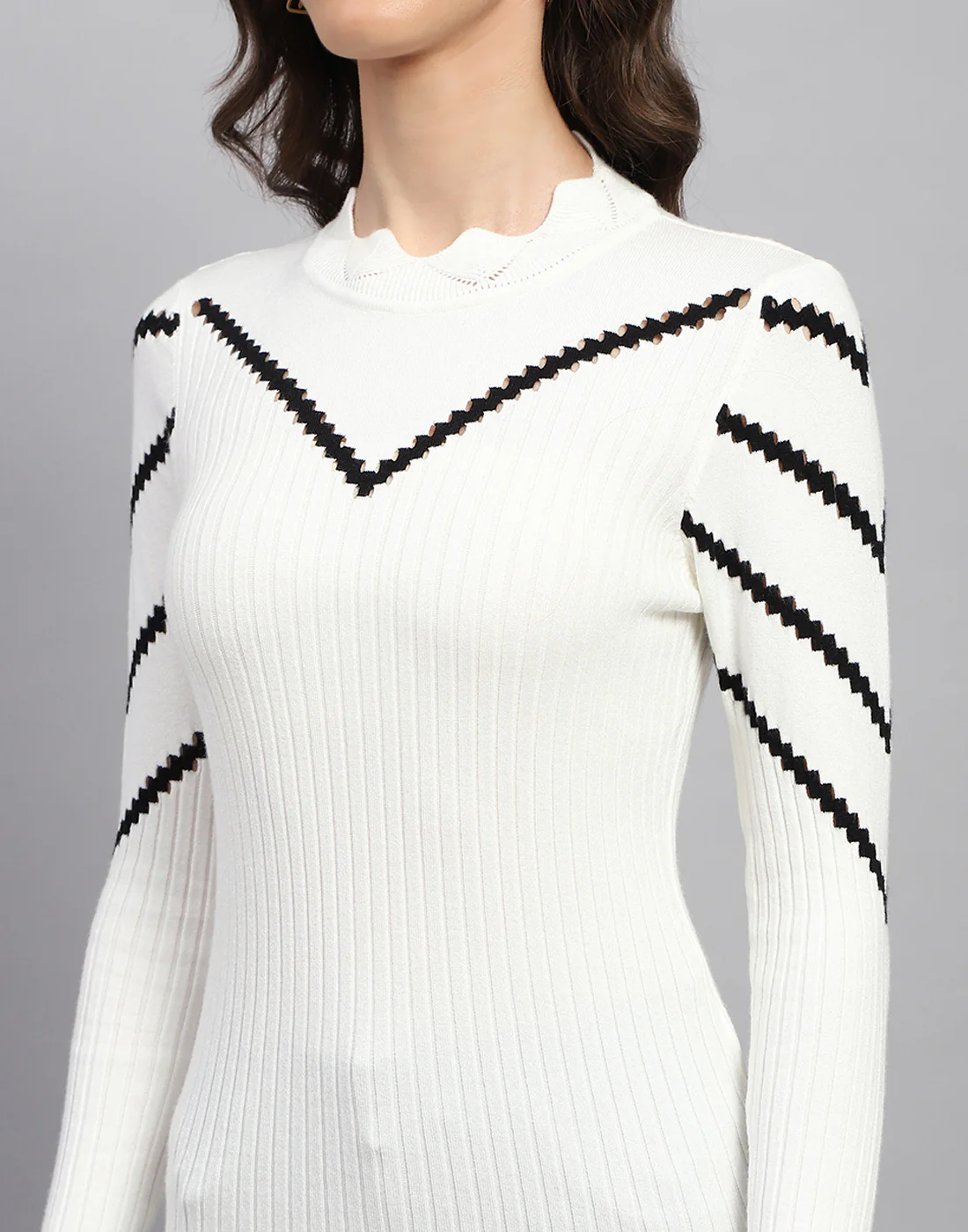Women White Solid Round Neck Full Sleeve Sceavy - Image 8