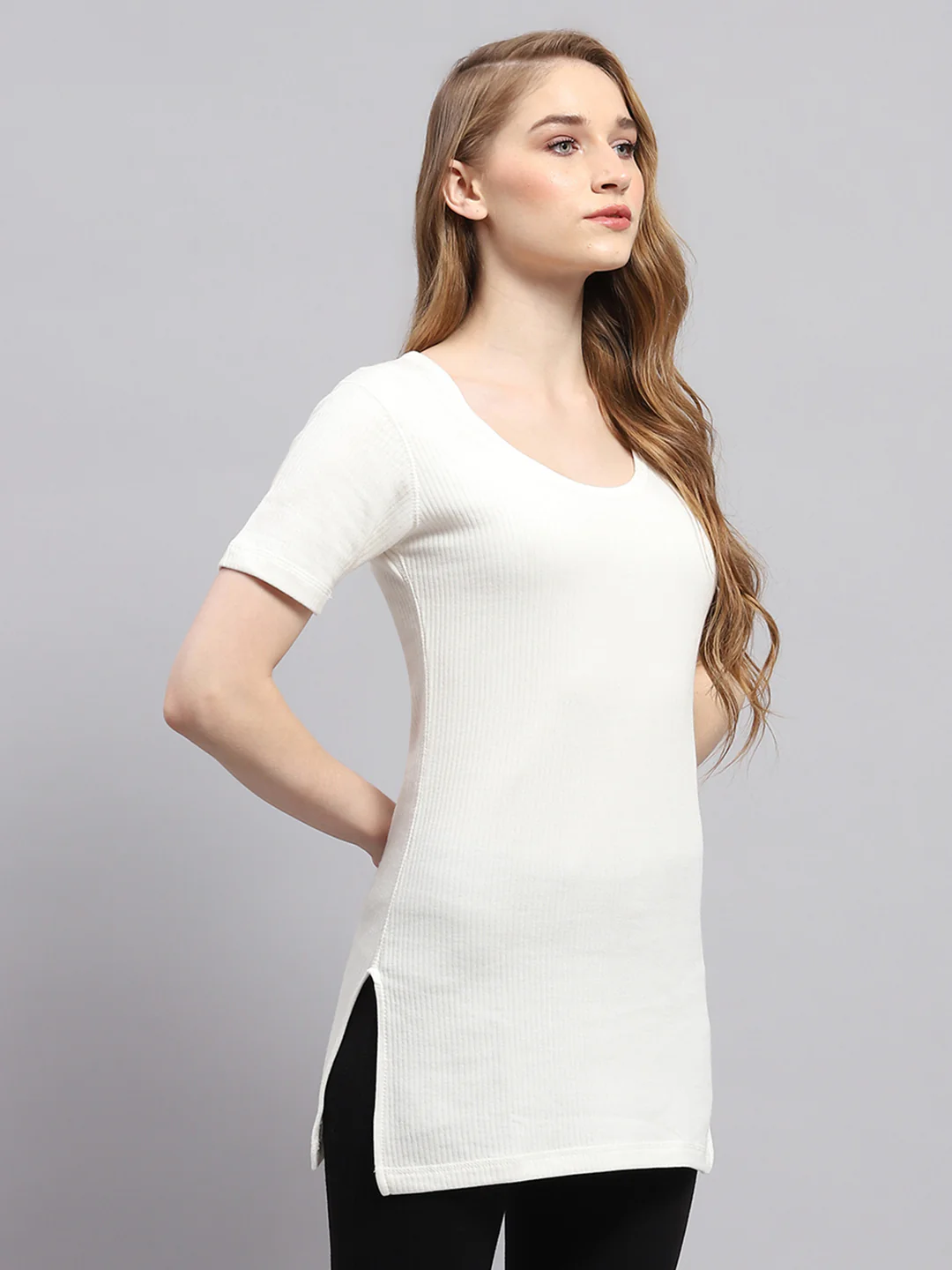 Women White Solid Round Neck Half Sleeve Thermal Vest - Image 4