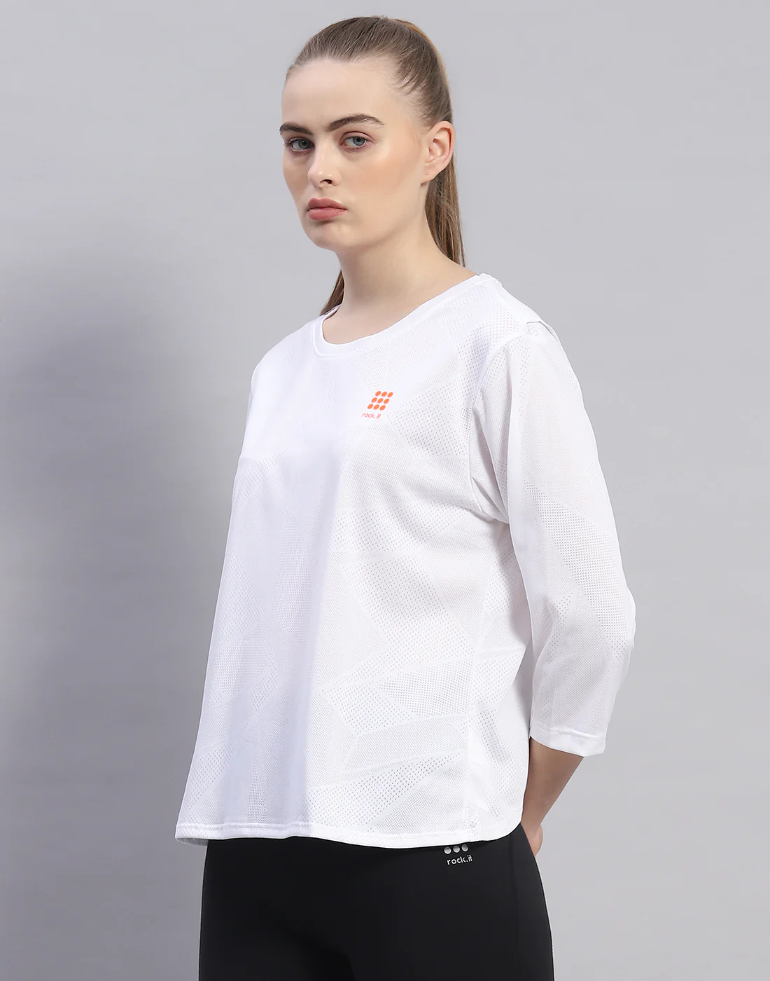 Rock.it Women White Solid Round Neck Half Sleeve Top - Image 4