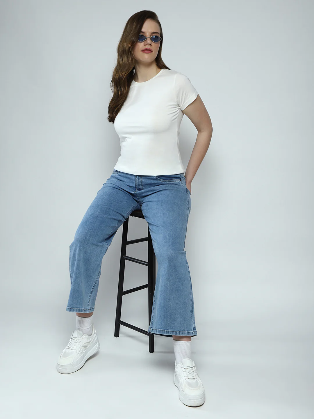 Women White Solid Round Neck Half Sleeve Top - Image 2