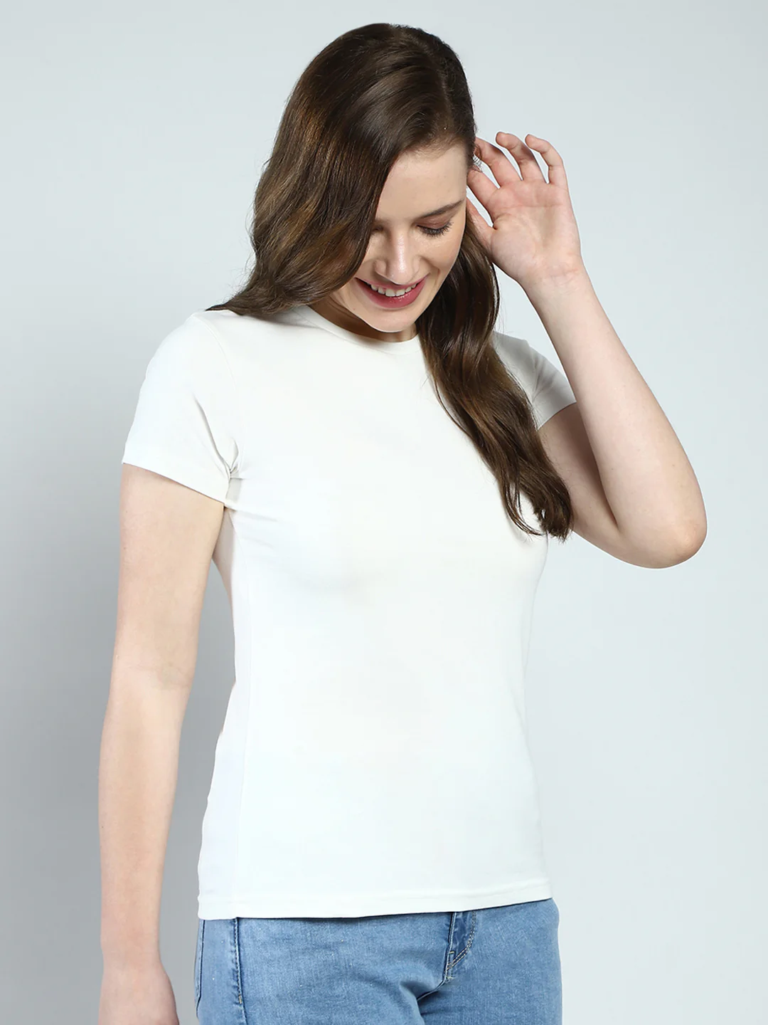 Women White Solid Round Neck Half Sleeve Top - Image 4
