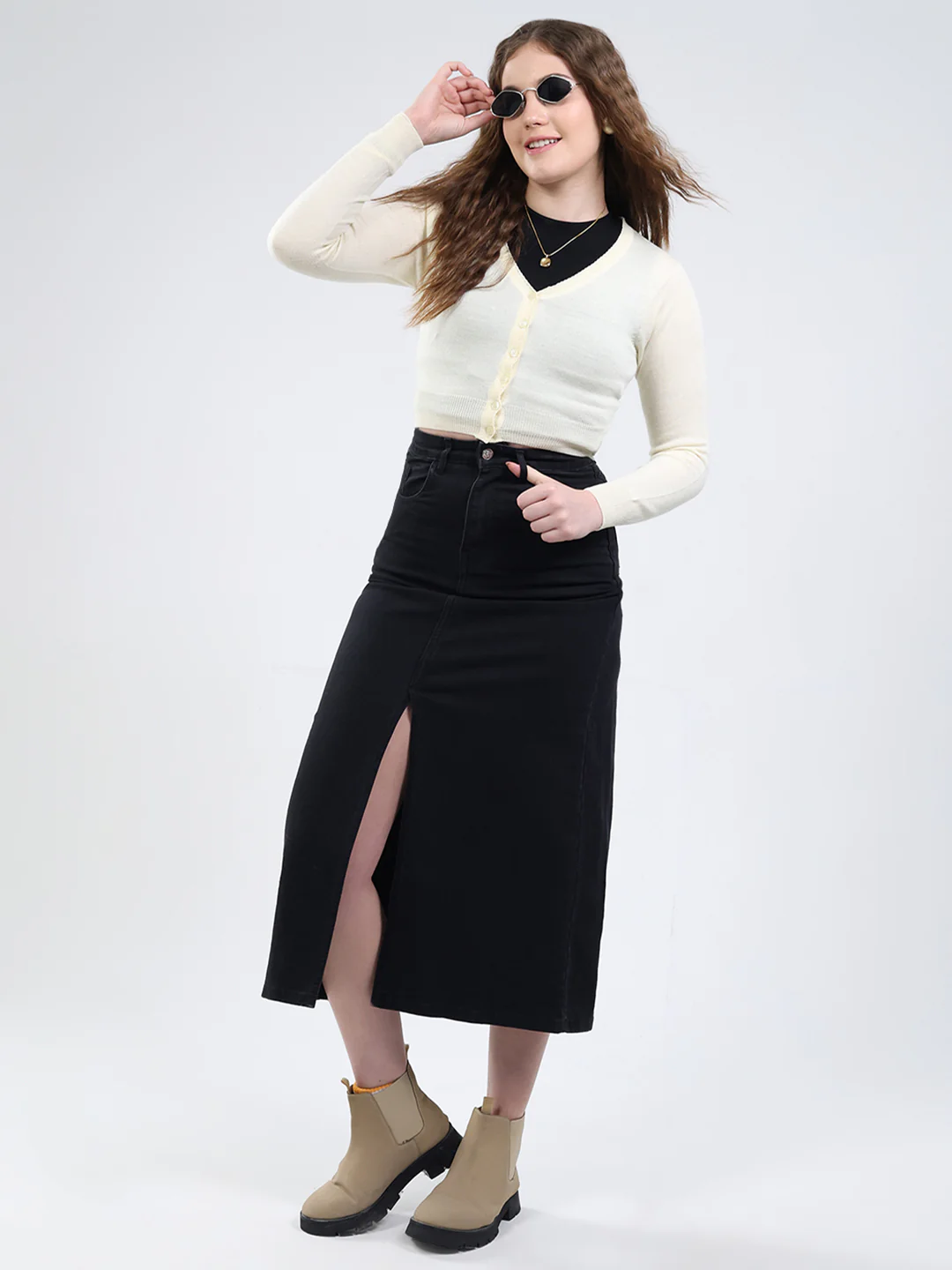 Women White Solid V Neck Full Sleeve Cardigan - Image 2