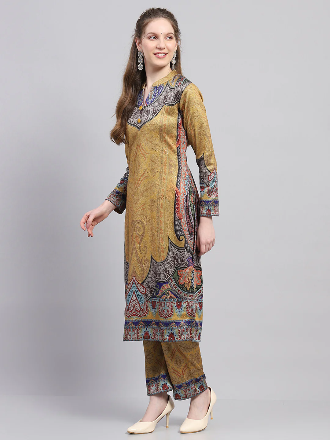 Women Yellow Printed Round Neck Full Sleeve Kurti Set for Winter - Image 4