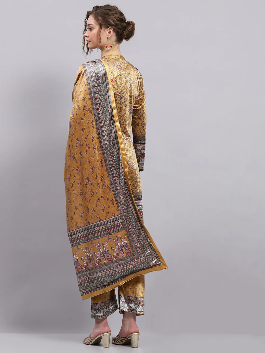 Women Yellow Printed Round Neck Full Sleeve Kurti Set with Stole - Image 5