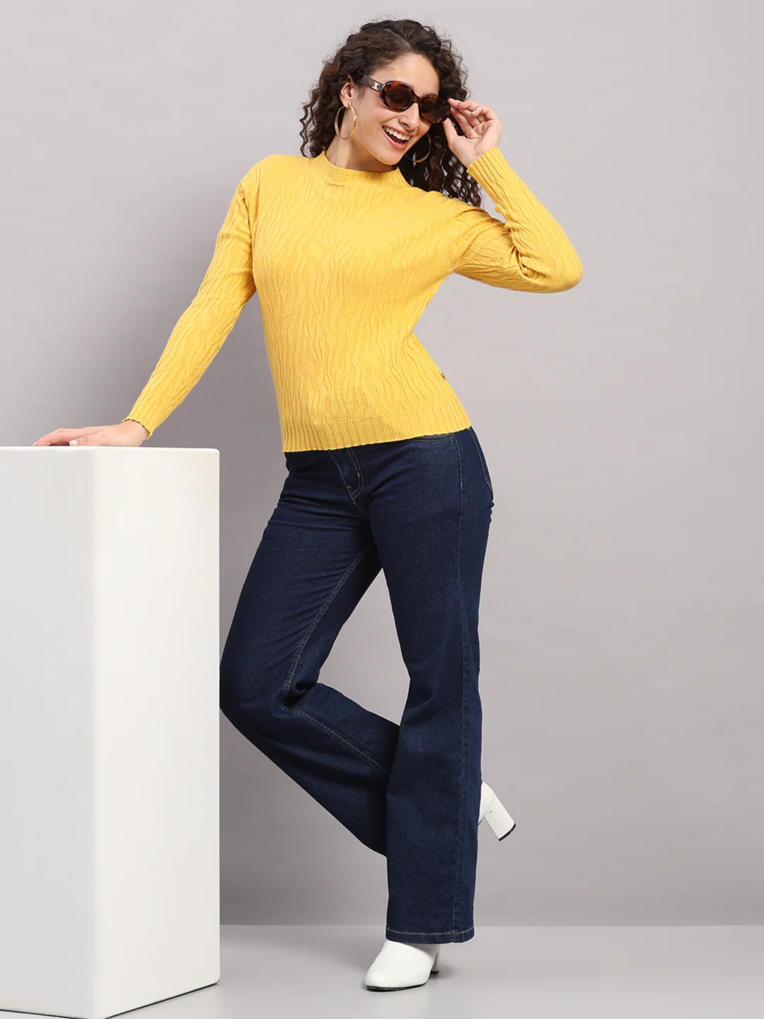 Women Yellow Printed Round Neck Full Sleeve Winter Top - Image 2
