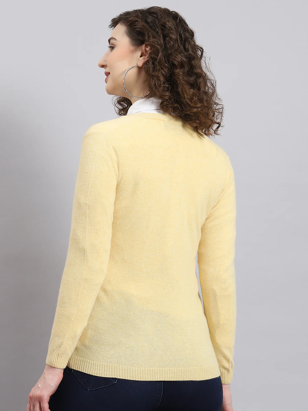 Women Yellow Solid V Neck Full Sleeve Cardigan - Image 4