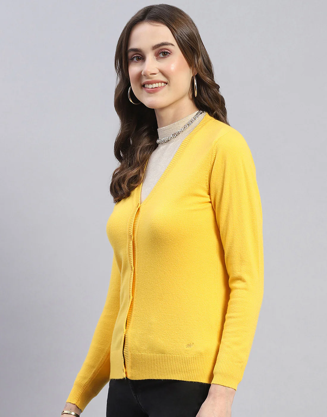 Women Yellow Solid V Neck Full Sleeve Cardigan - Image 3