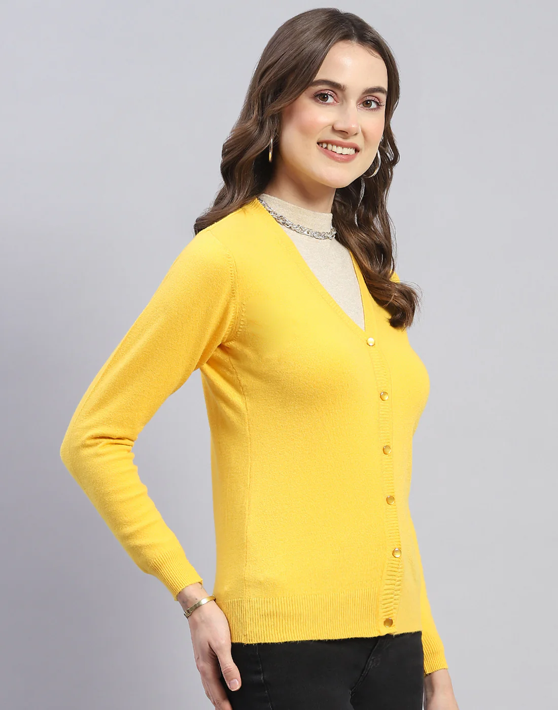 Women Yellow Solid V Neck Full Sleeve Cardigan - Image 4