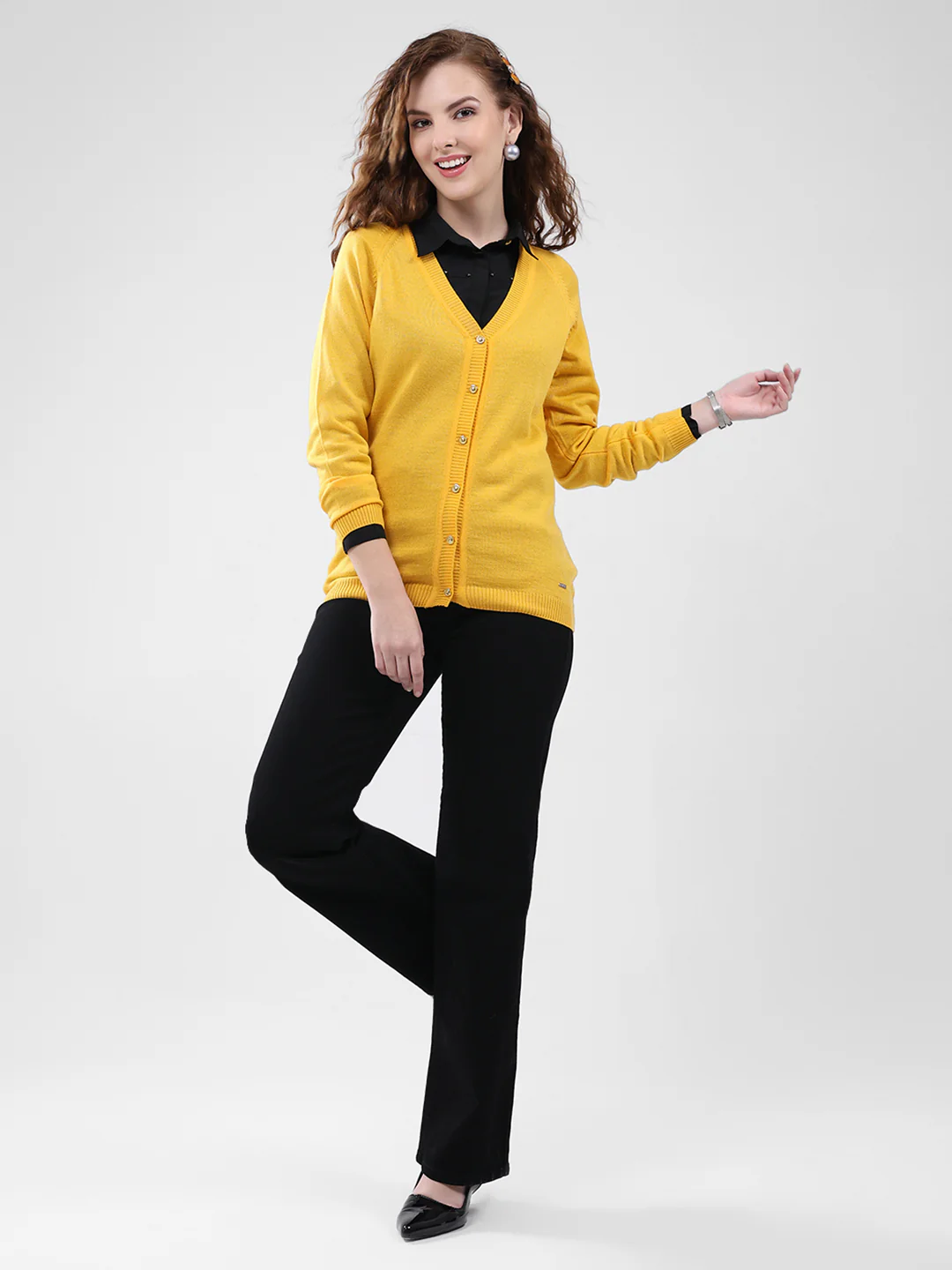 Women Yellow Solid V Neck Full Sleeve Cardigan - Image 2