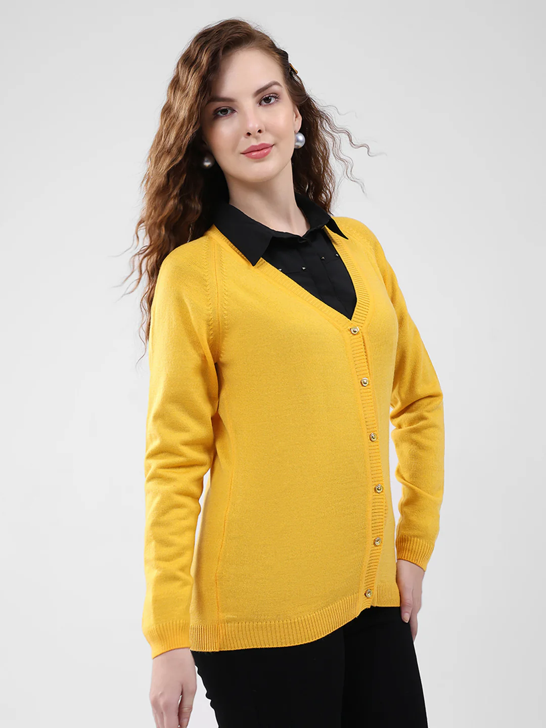 Women Yellow Solid V Neck Full Sleeve Cardigan - Image 4