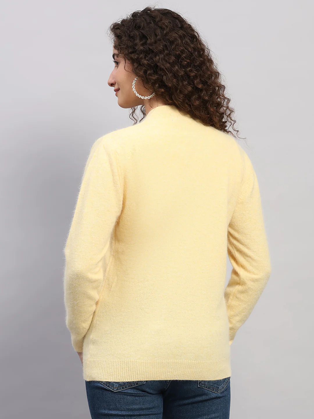 Women Yellow Solid V Neck Full Sleeve Cardigan - Image 5