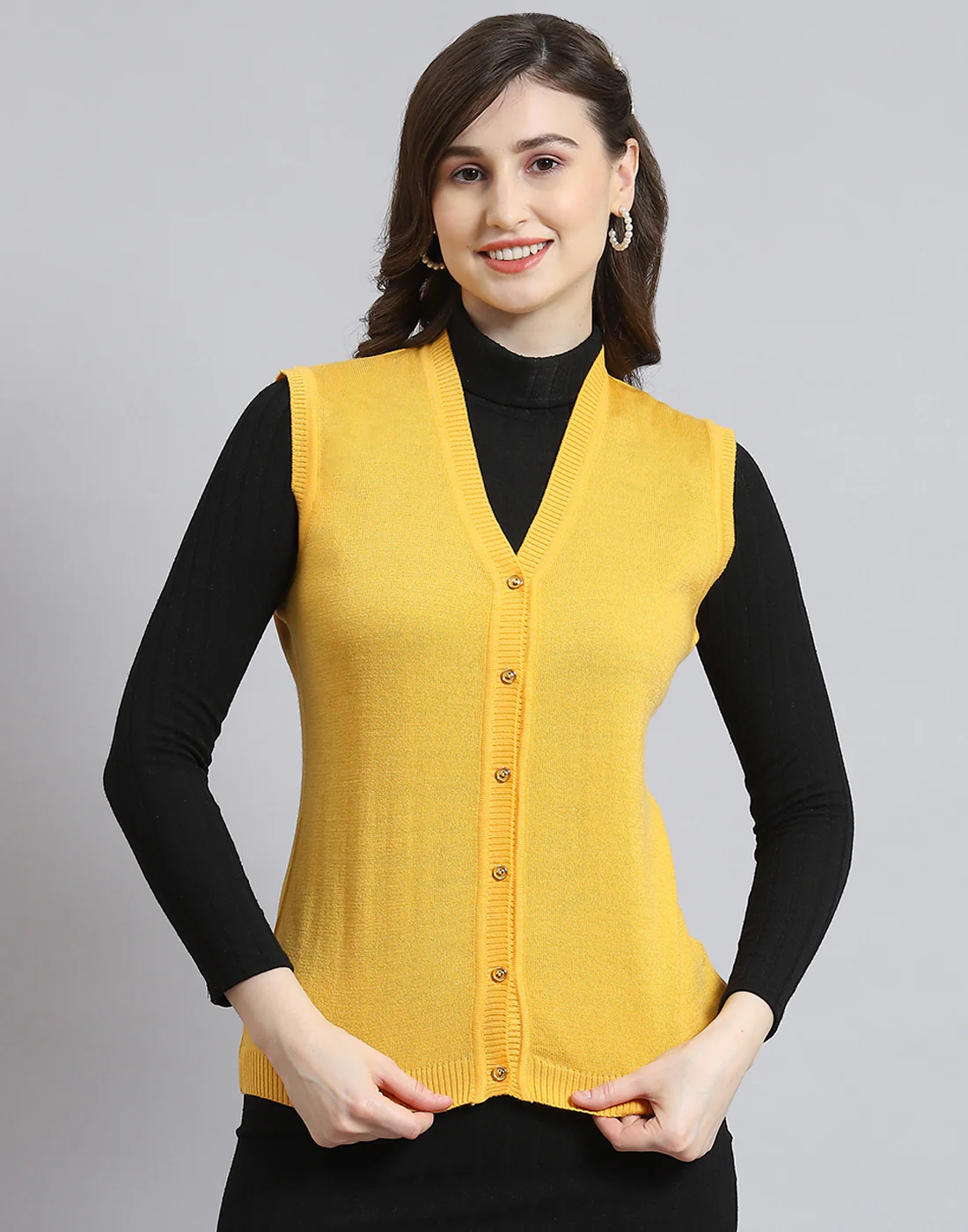 Women Yellow Solid V Neck Sleeveless Cardigan - Image 2