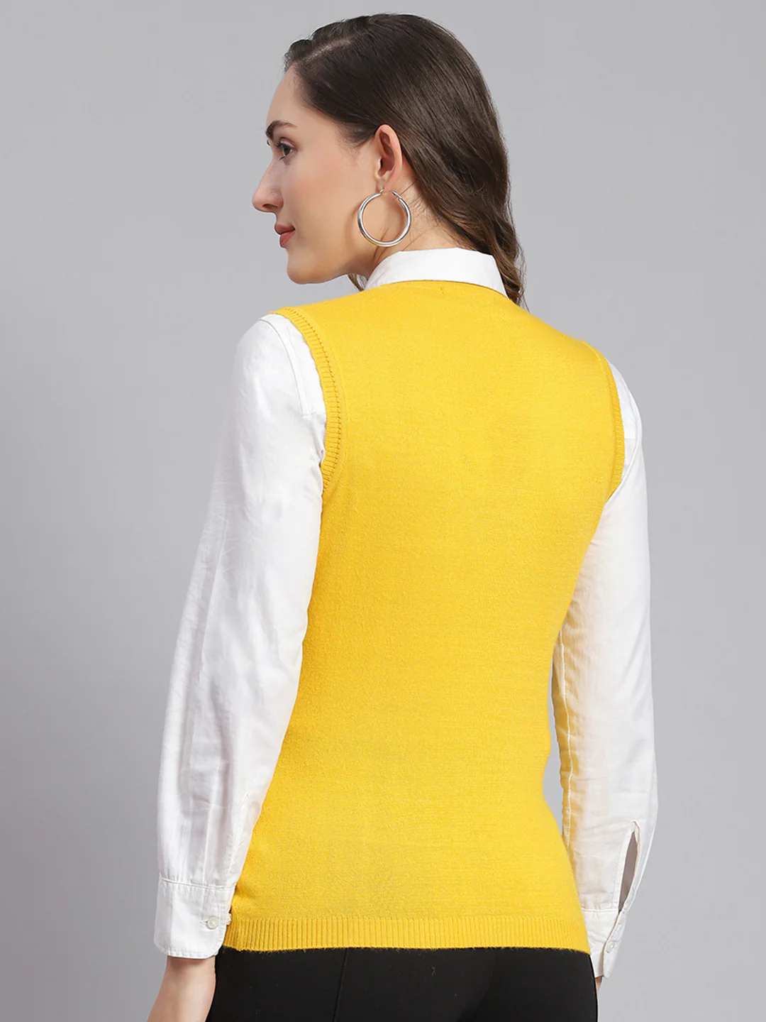 Women Yellow Solid V Neck Sleeveless Cardigans - Image 5