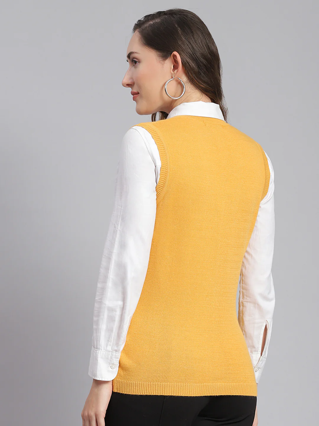 Women Yellow Solid V Neck Sleeveless Cardigans - Image 5